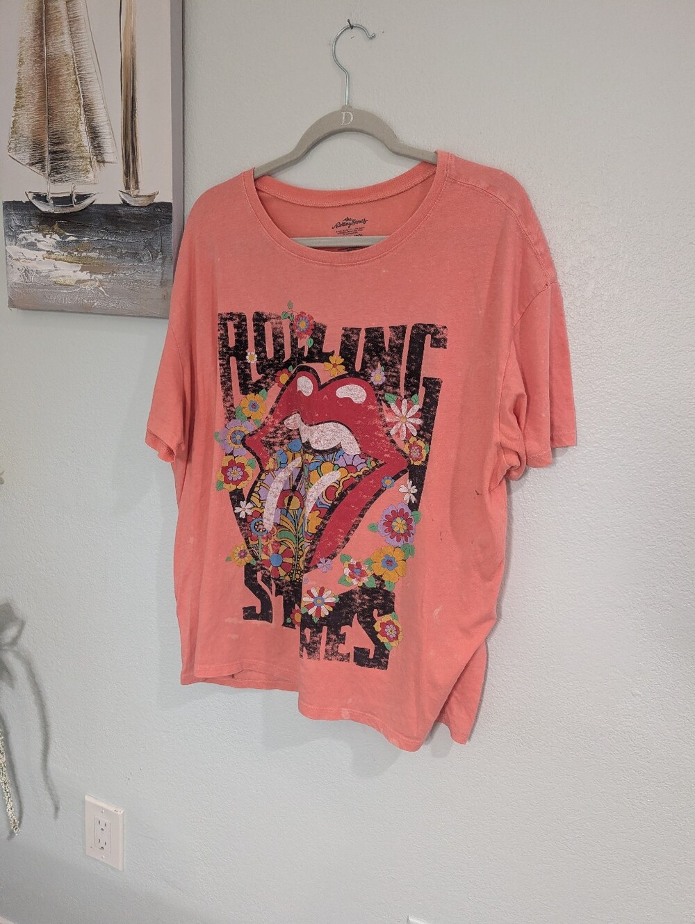 the Rolling Stones Women's Coral Graphic Tee with Floral Tongue XXXL